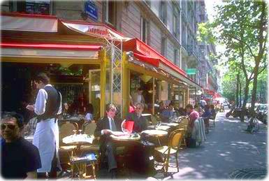 Outdoor Café in Paris